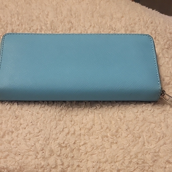Michael Kors Blue Wallet with Zip Closure and Saffiano Leather - Picture 2 of 11